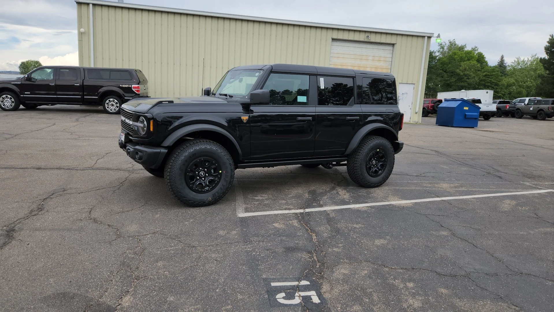 New 2026 Shadow Black Ford Badlands image 3