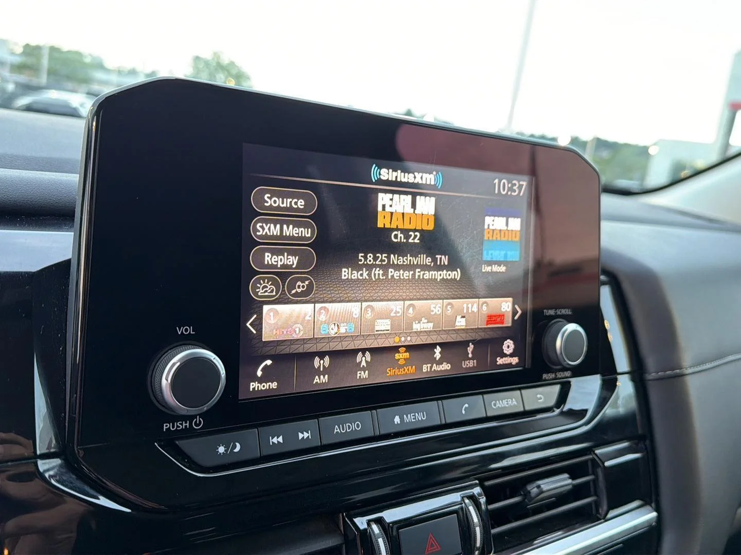 2025 Nissan Pathfinder SV - Photo 25