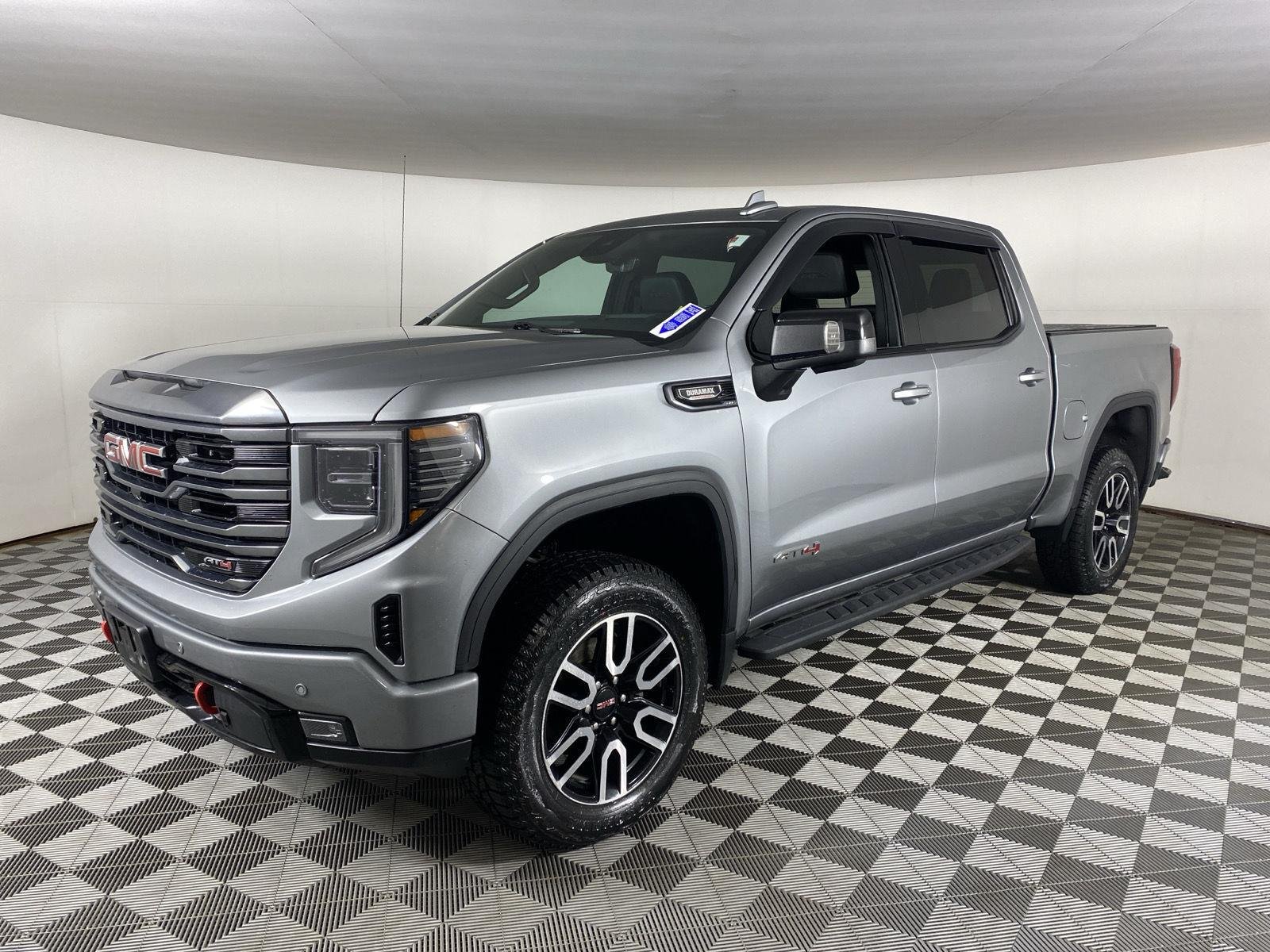 Used 2024 Sterling Metallic GMC AT4 image 12
