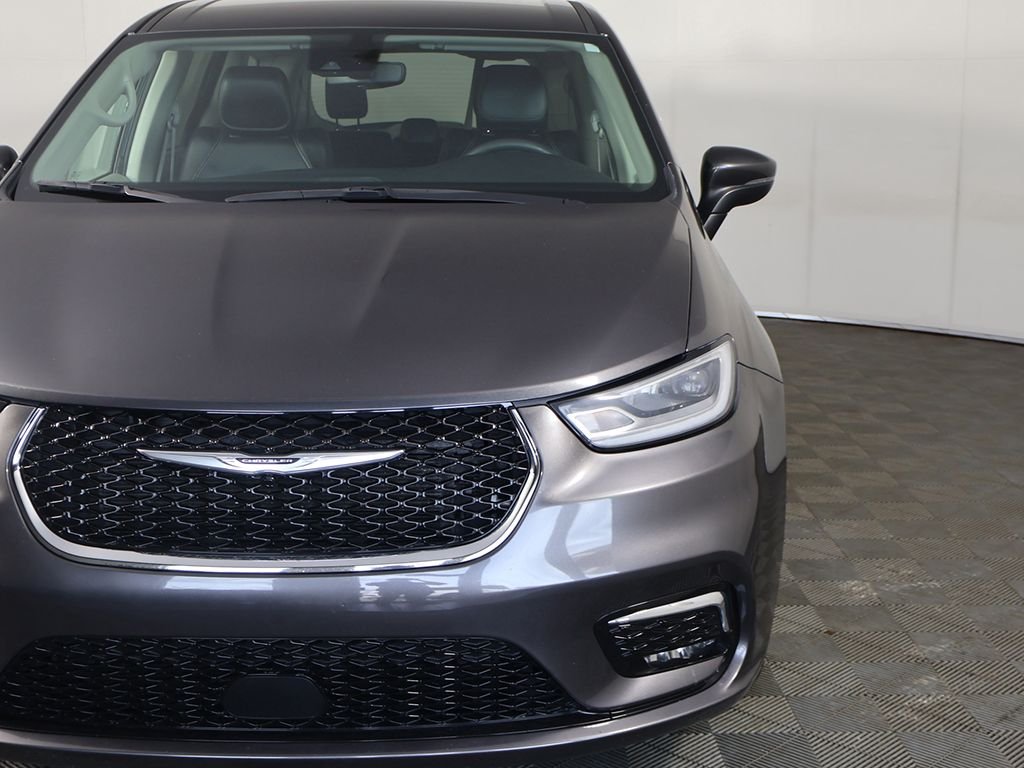 Used 2023 Gray Chrysler Touring L image 14