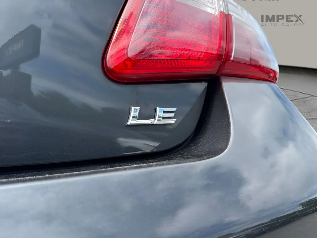 Used 2008 Gray Toyota LE image 26