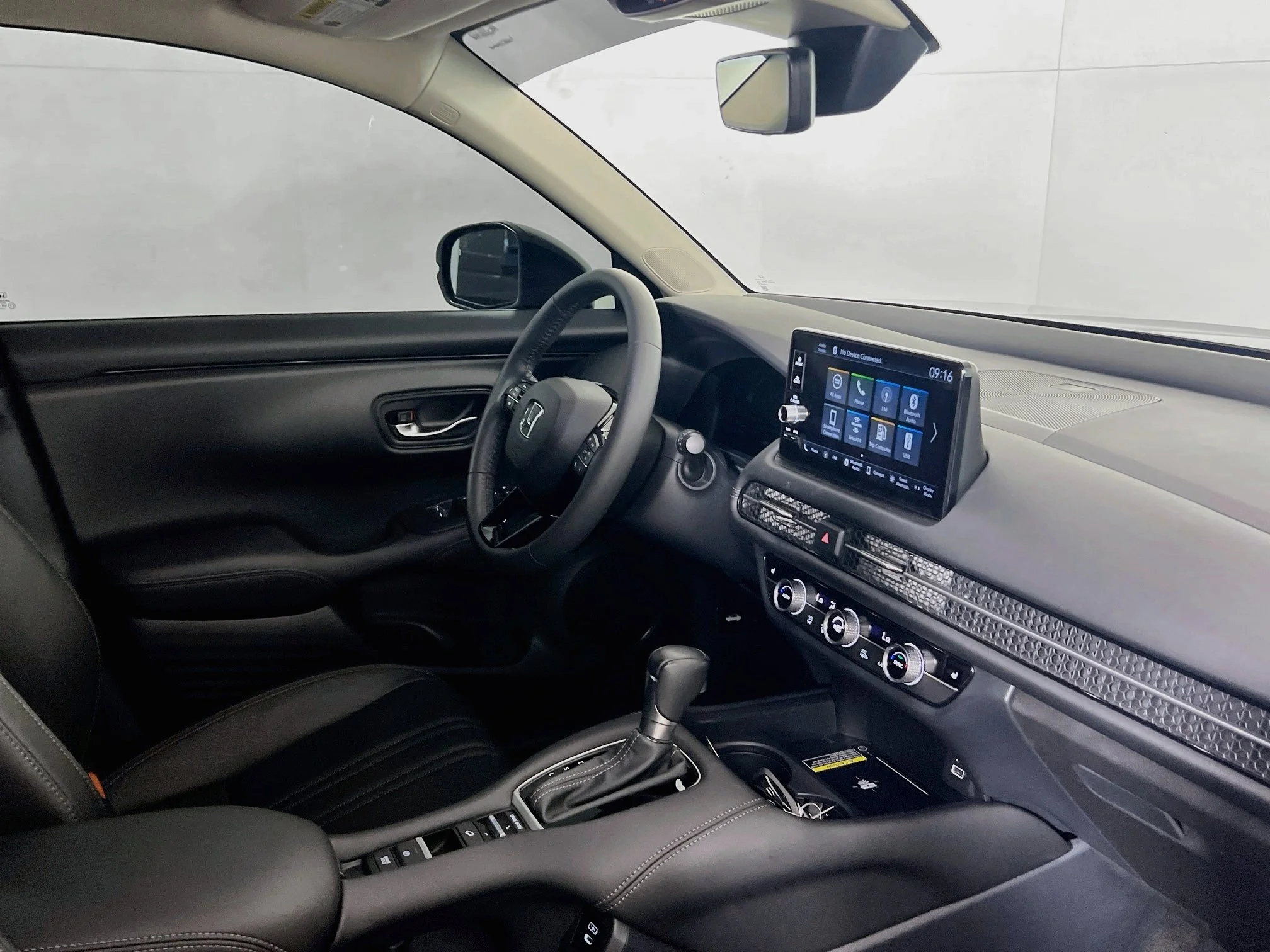 Certified Used 2025 Crystal Black Pearl Honda AWD EX-L image 31