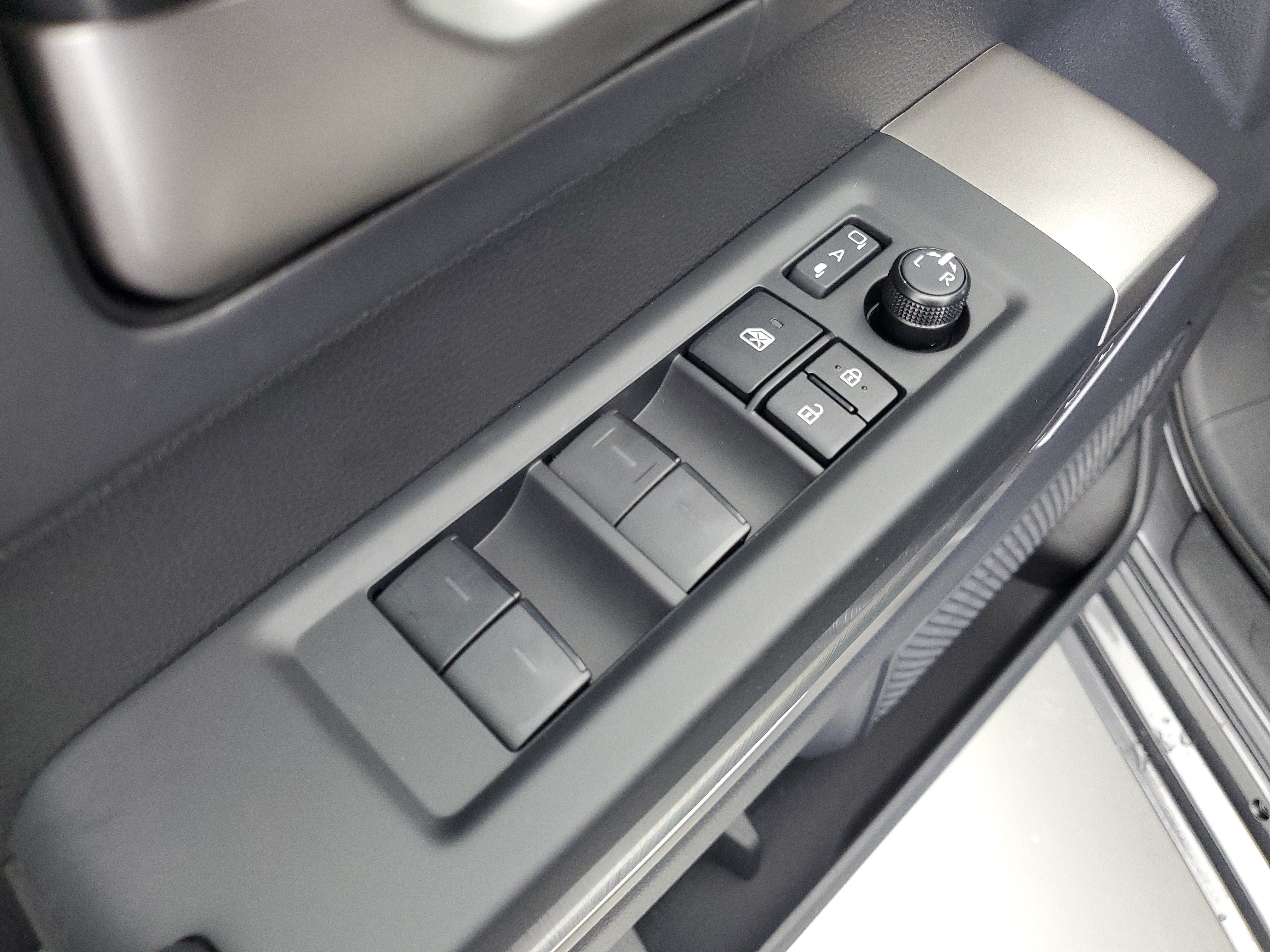 New 2026 Magnetic Gray Metallic Toyota  Platinum image 20