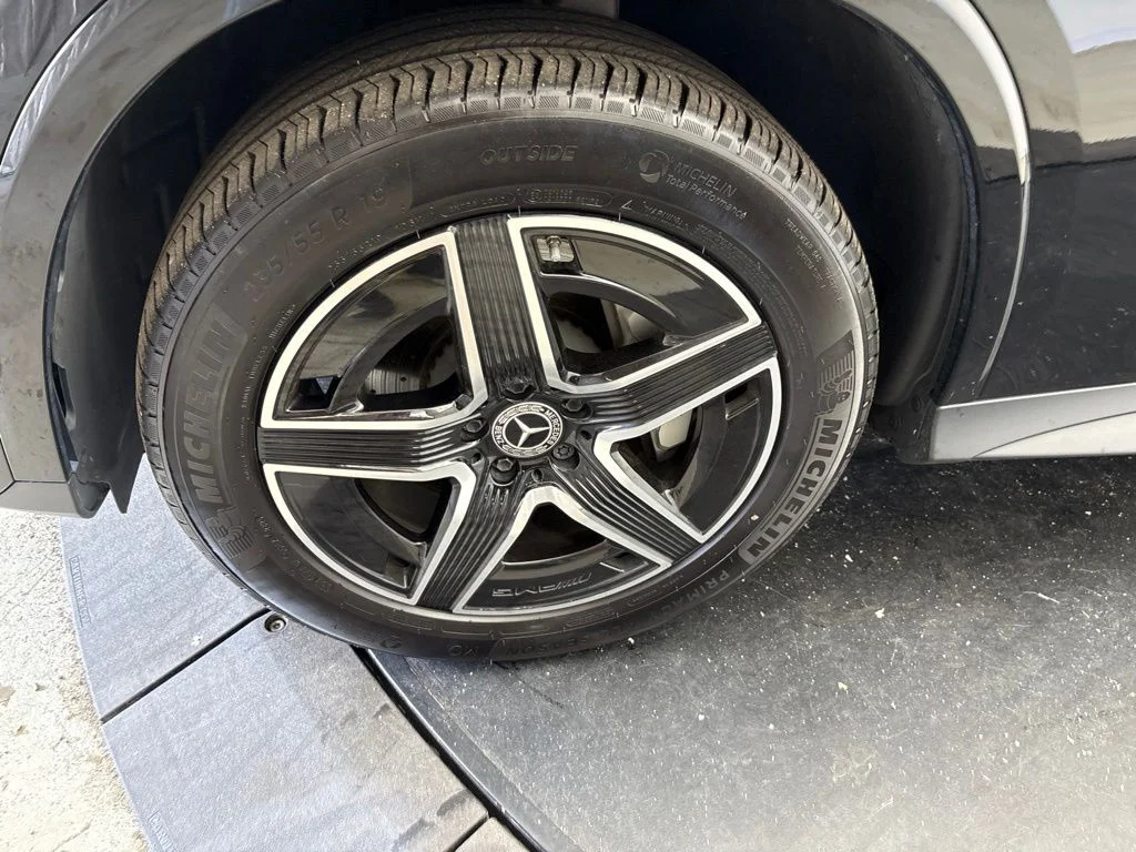 Certified Used 2023 Black Mercedes-Benz GLC 300 image 15