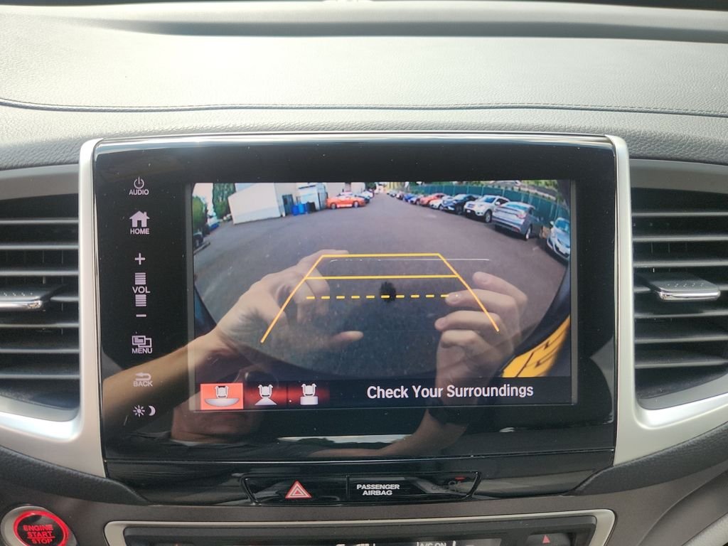 Used 2018  Honda EX image 16