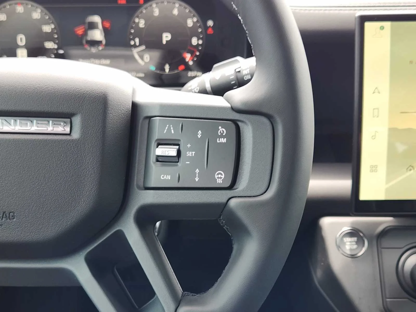 New 2026 Carpathian Grey LAND ROVER X-Dynamic SE image 29