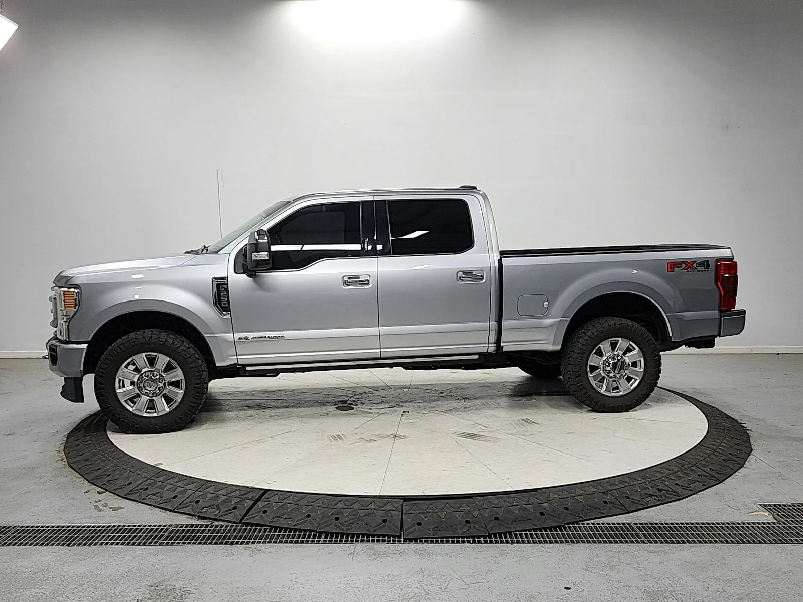 Used 2021 Silver Ford Platinum image 4