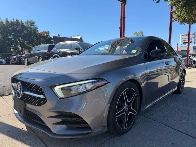 Used 2019 Gray Mercedes-Benz A 220 image 1
