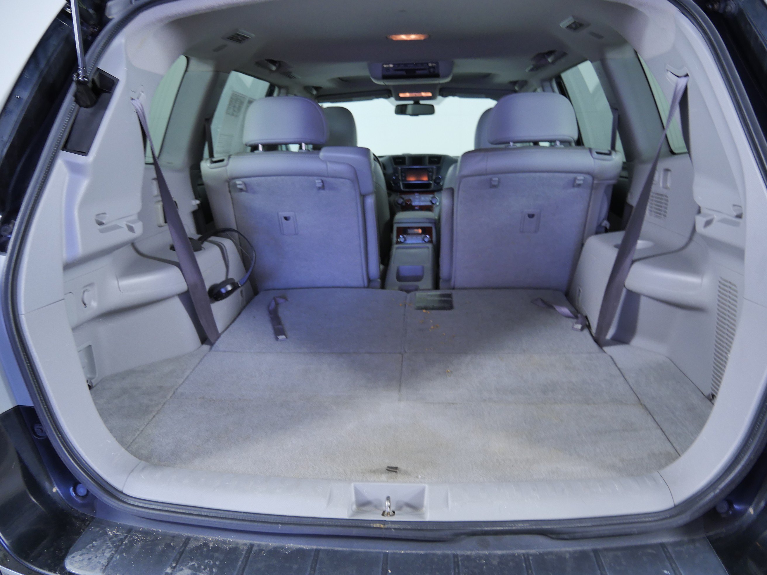 Used 2013 Black Toyota Limited image 18