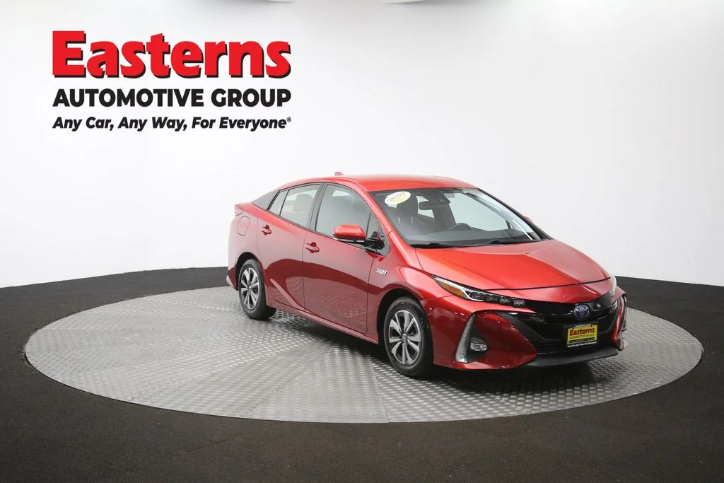 Used 2018 Red Toyota Advanced image 51