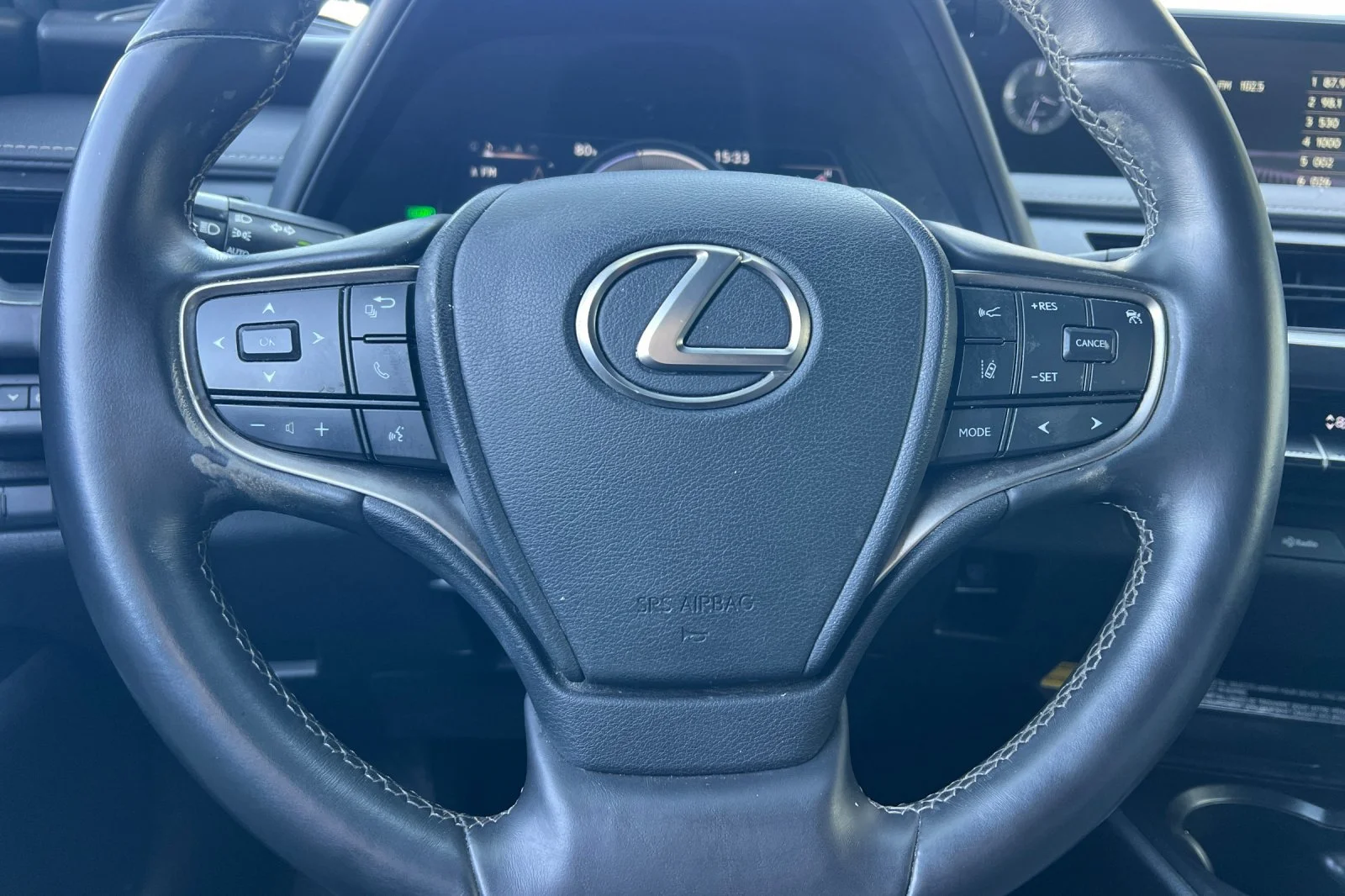 Used 2022 White Lexus 250h Base image 23