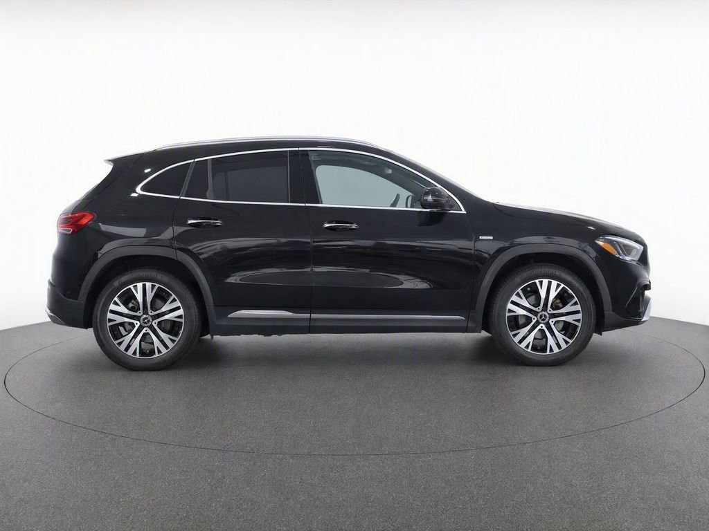 Used 2025  Mercedes-Benz GLA 250 image 7