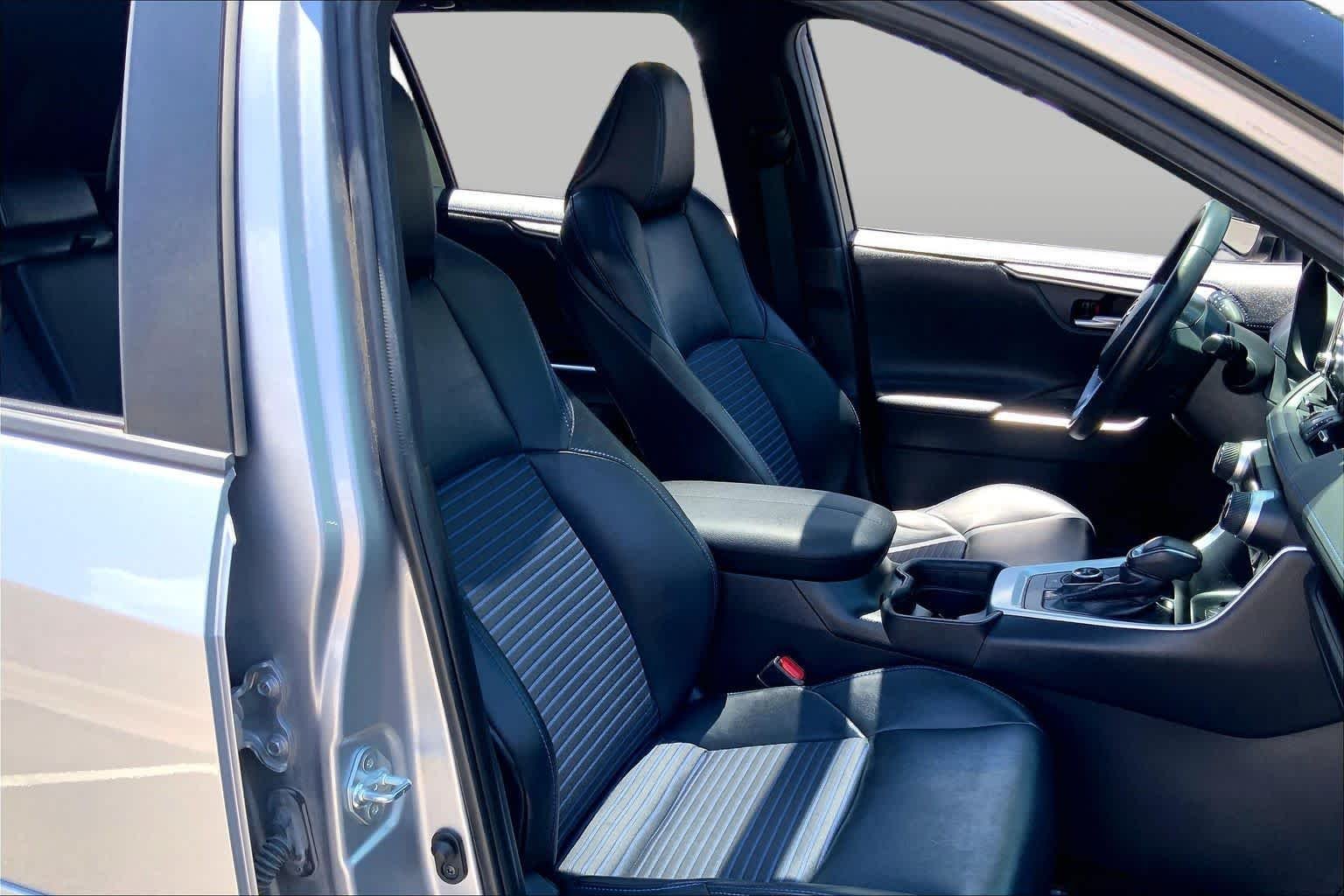 Used 2021 Silver Sky Metallic/Midnight Black Metallic Toyota Hybrid XSE image 8