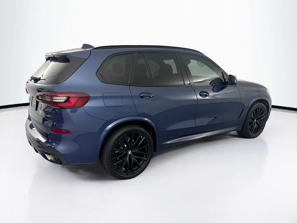 Used 2023 Blue BMW sDrive40i image 5