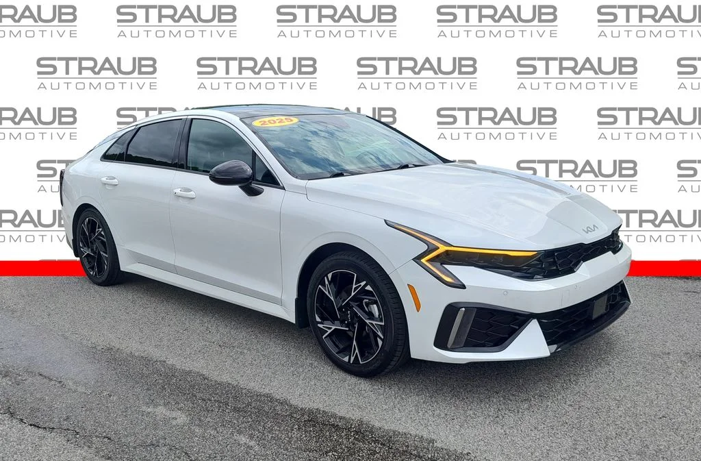 Used 2025 White Kia GT-Line image 1