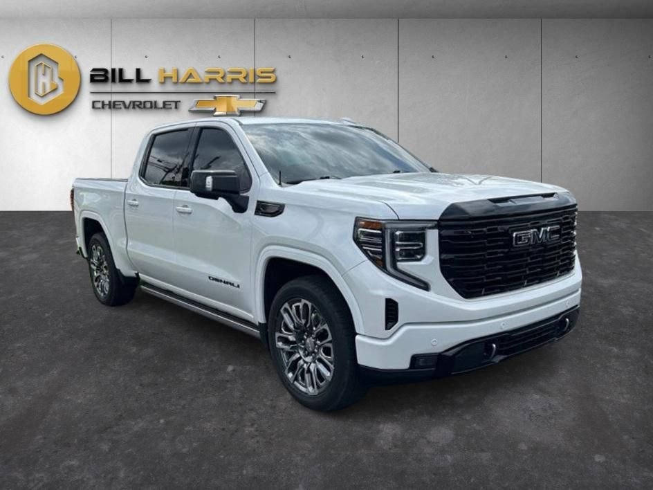 Used 2022 White GMC Denali image 3