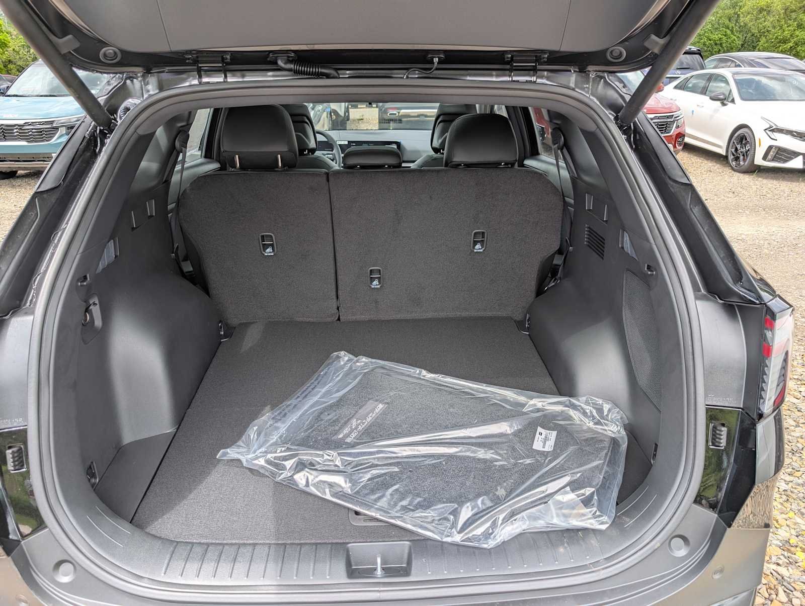 New 2026 Ebony Black Kia X-Line image 7