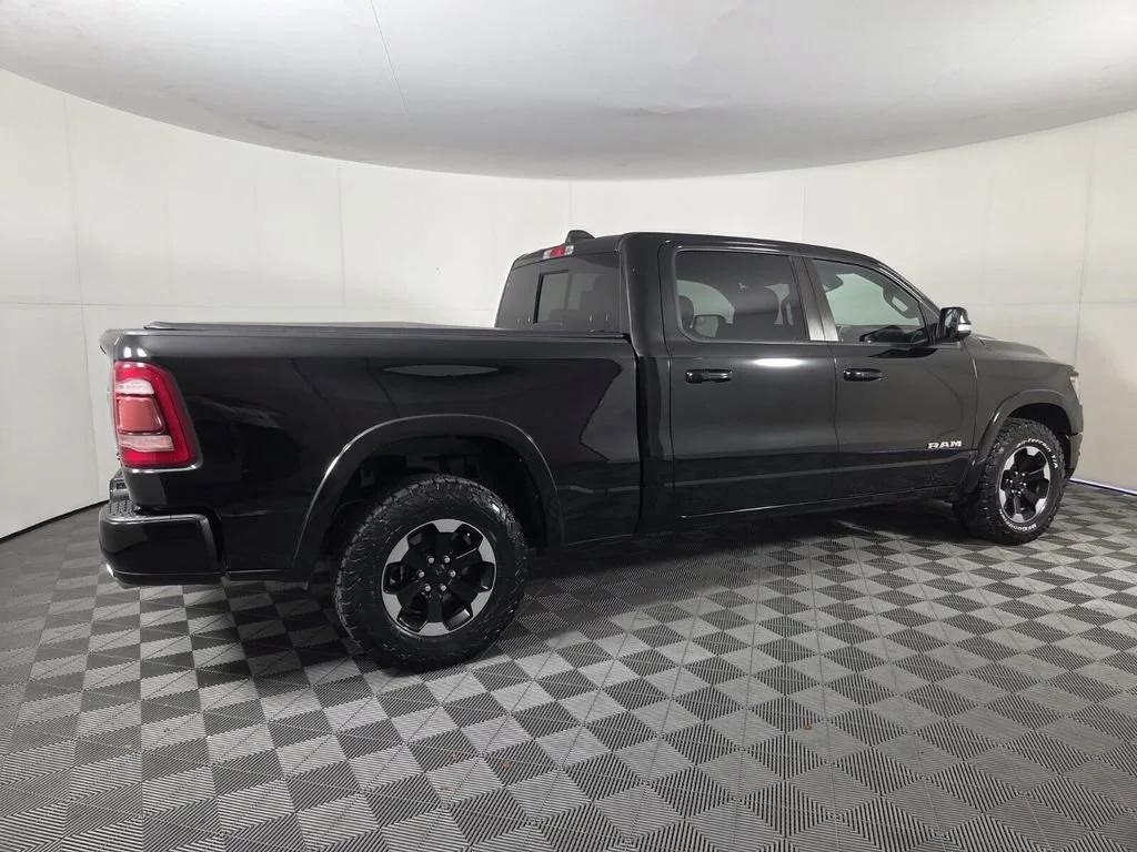 Used 2021 Diamond Black Crystal Pearlcoat Ram Laramie image 5