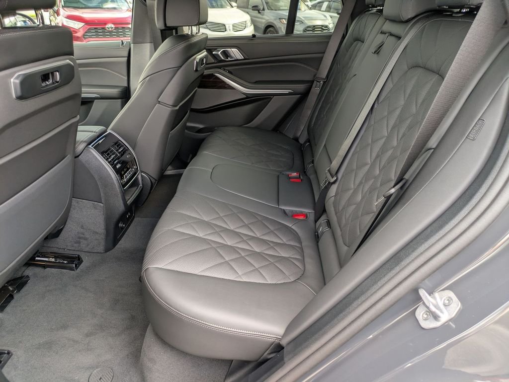 New 2026 Dravit Grey Metallic BMW xDrive40i image 22