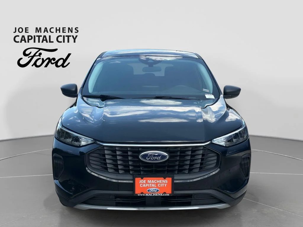 Used 2023 Black Ford Active image 10