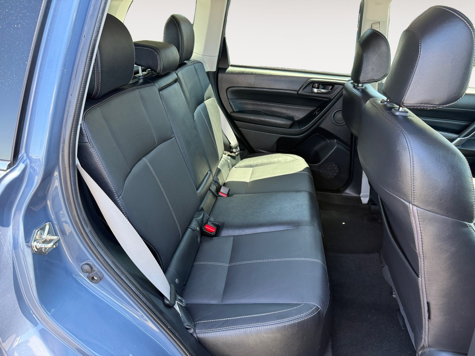 Used 2018 Blue Metallic Subaru 2.0XT Touring image 18