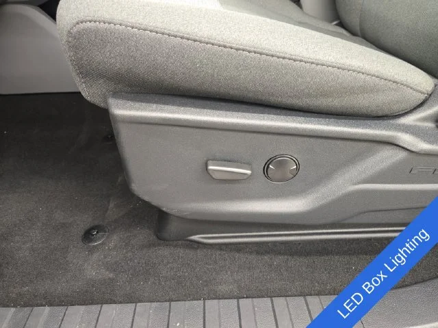 New 2026 Agate Black Metallic Ford F-250® XLT image 42