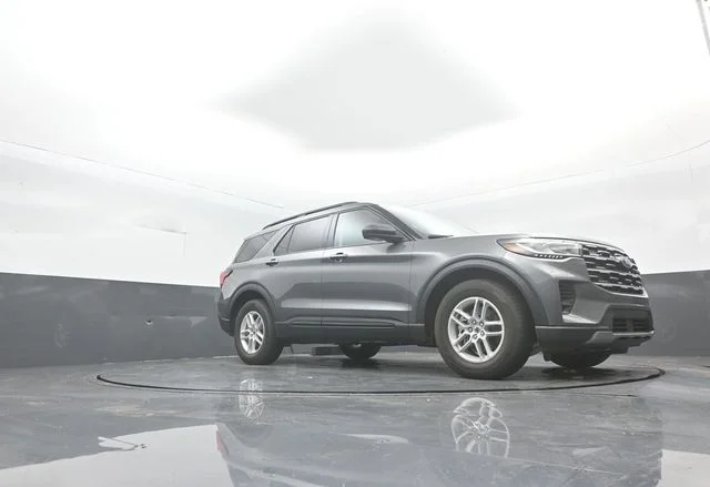New 2026 Carbonized Gray Metallic Ford Active image 32
