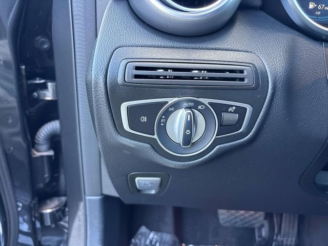 Used 2021 Gray Mercedes-Benz GLC 300 image 19
