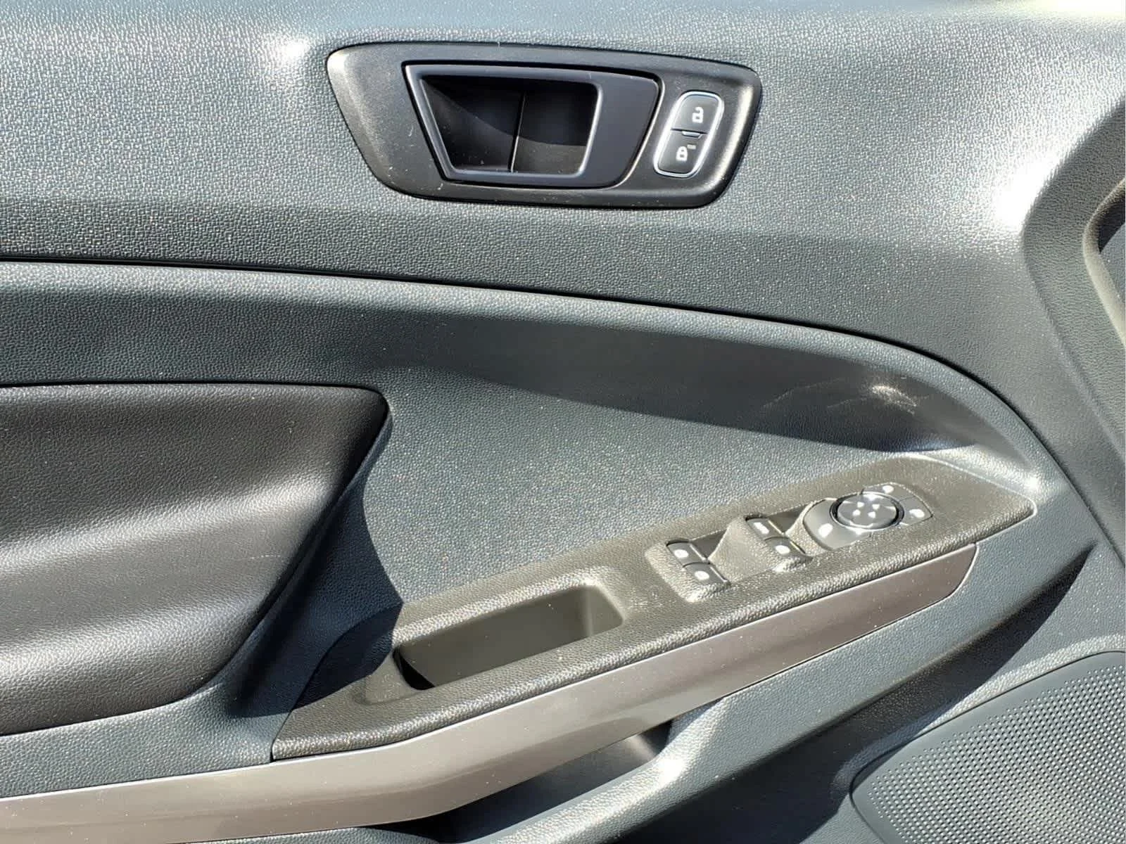 Used 2022 Diamond White Ford SES image 12