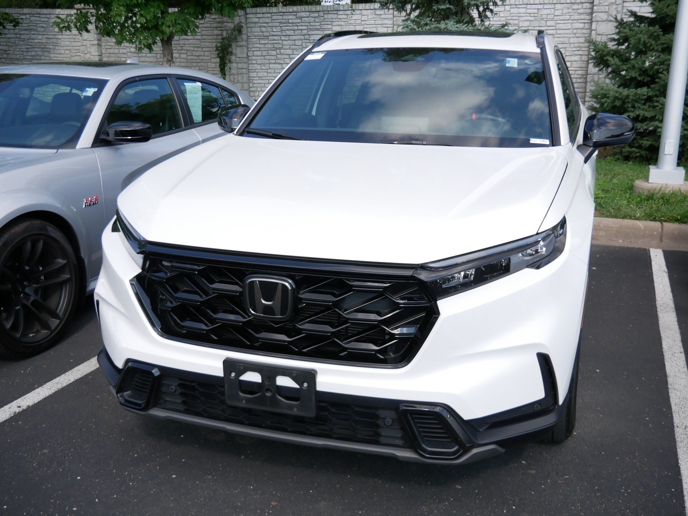 Used 2025 Honda CR-V Sport-L with VIN 7FARS6H83SE090817 for sale in Brooklyn Center, Minnesota