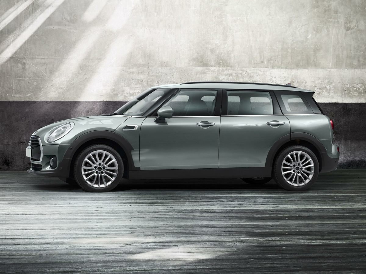 2017 MINI Clubman Base