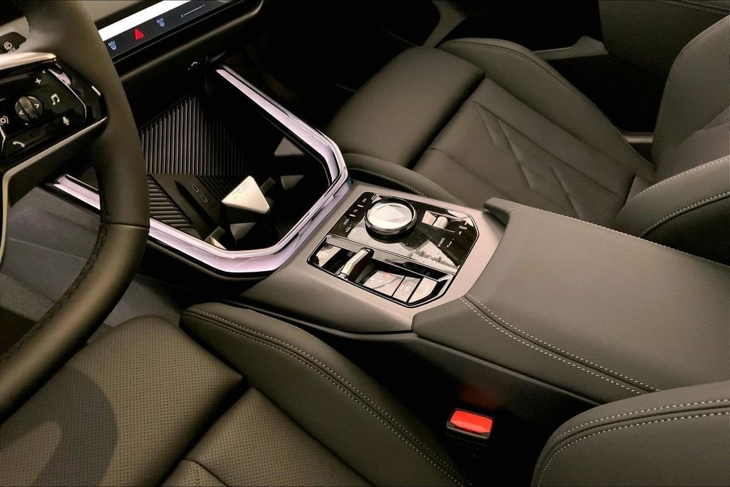 Used 2026 Skyscraper Grey Metallic BMW  image 6