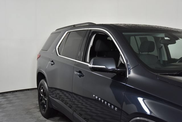 Used 2020 GRAPHITE METALLIC Chevrolet LT Cloth image 14