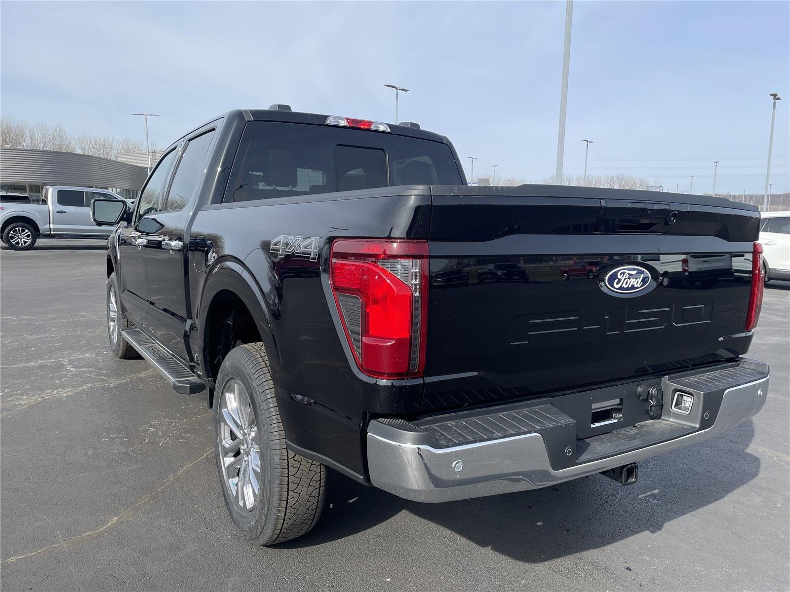 New 2026 Agate Black Metallic Ford XLT image 30