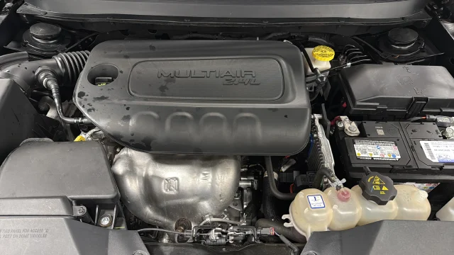 Used 2023 Diamond Black Jeep Altitude image 28