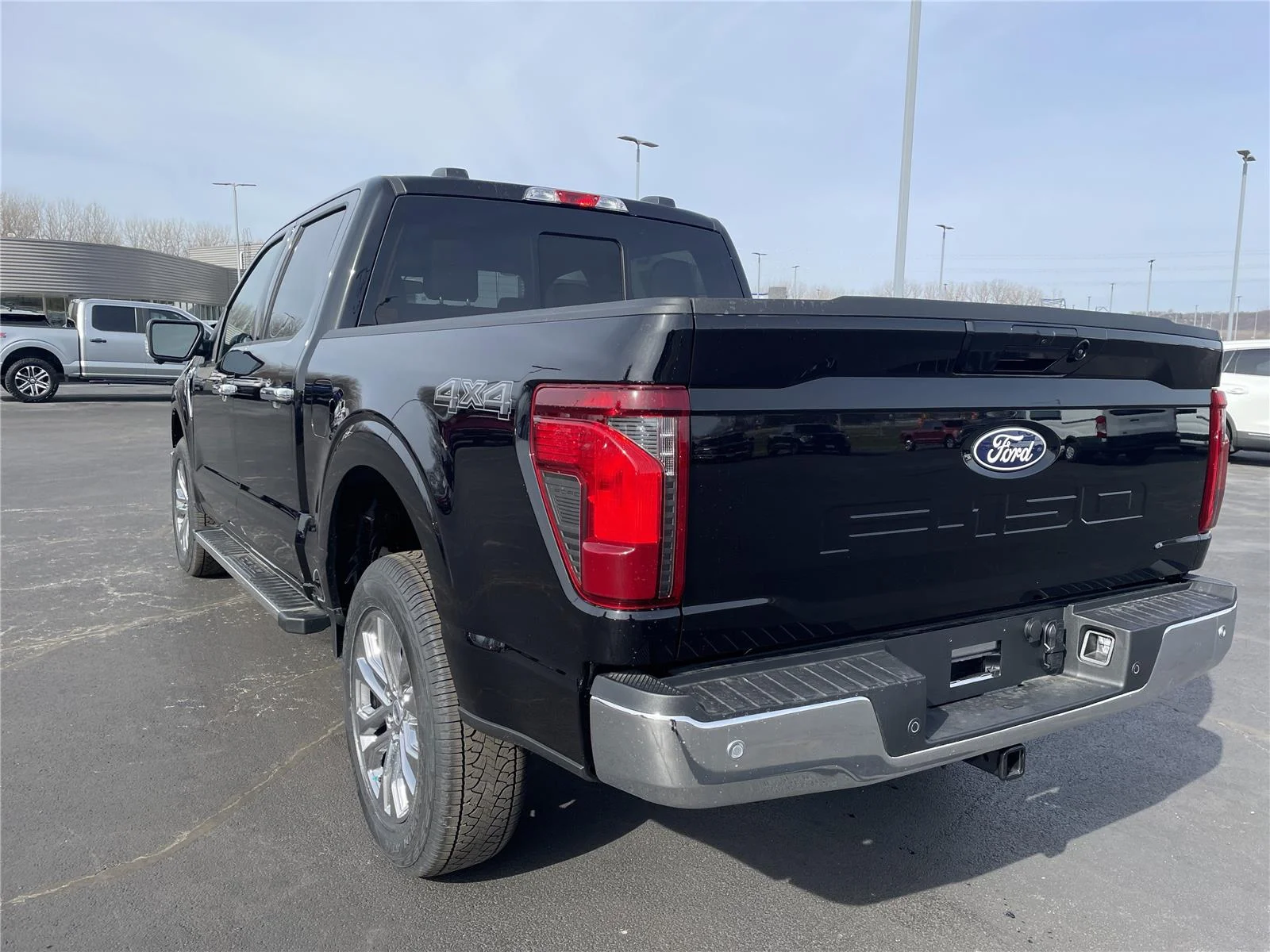 New 2026 Agate Black Metallic Ford XLT image 3