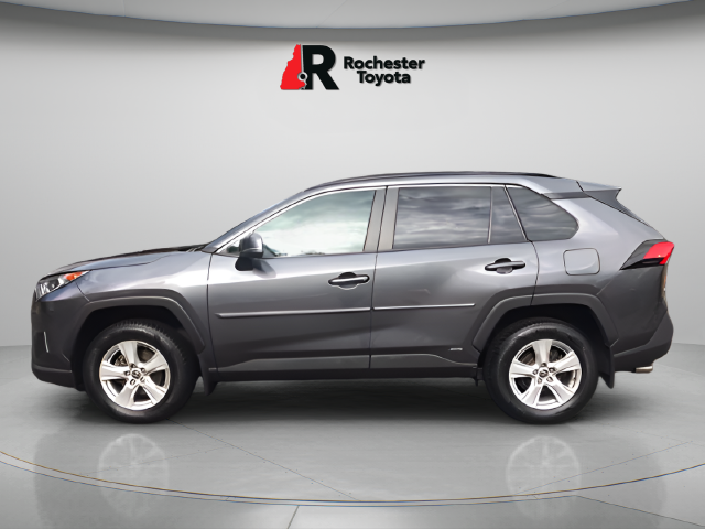 Used 2021 Gray Toyota XLE image 4