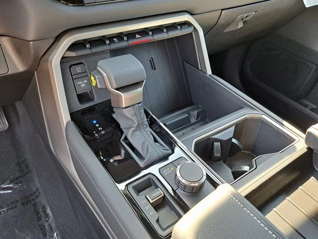 2026 Toyota Tundra Limited - Photo 14