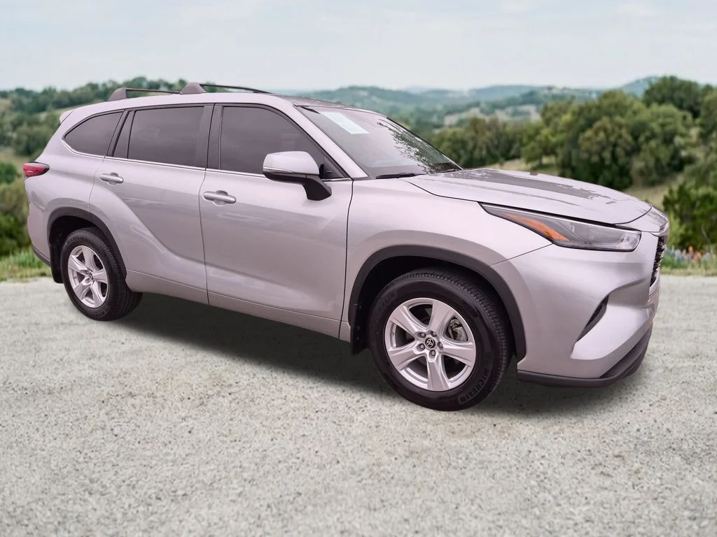 Used 2023 Silver Toyota L image 1
