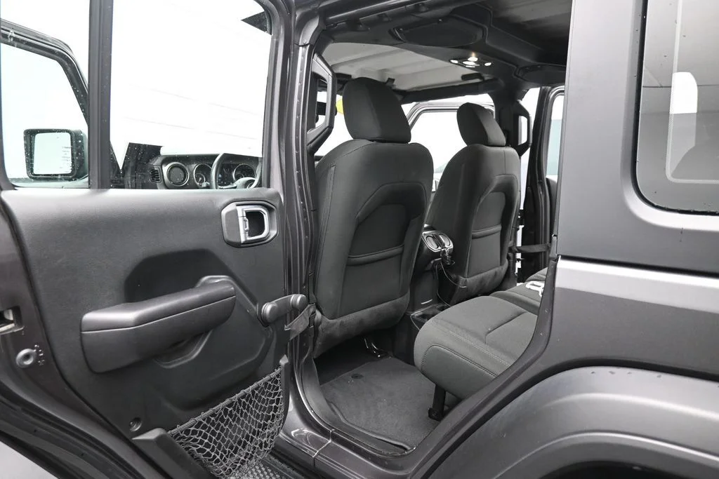 Used 2021 Gray Jeep Unlimited Sport image 17