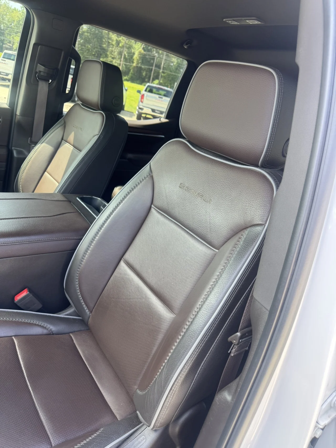 Used 2023 SUMMIT WHITE GMC Denali image 15