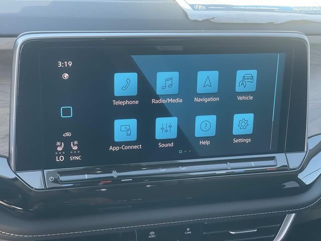New 2026 Green Volkswagen SE w/Technology image 10