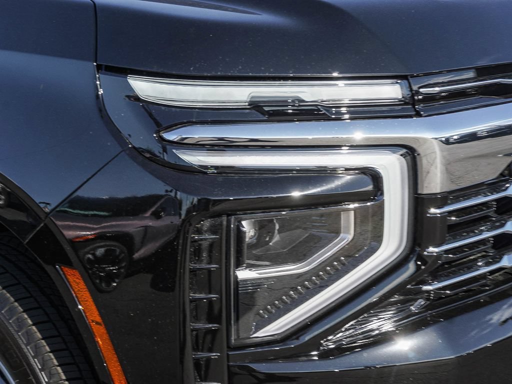 2026 Chevrolet Suburban LT - Photo 10