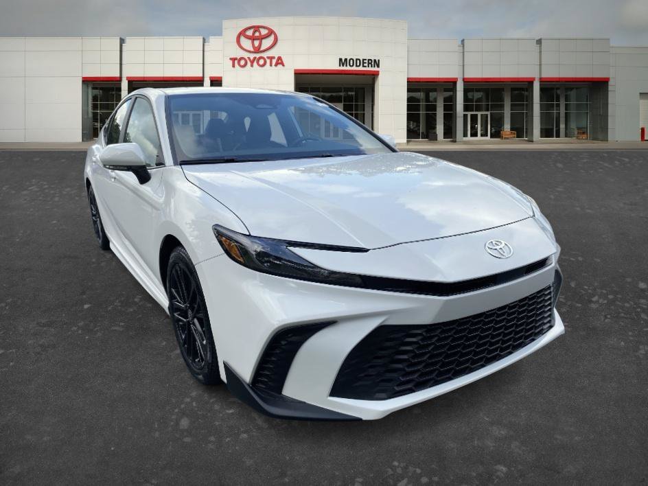 Used 2025 Ice Cap Toyota SE image 3