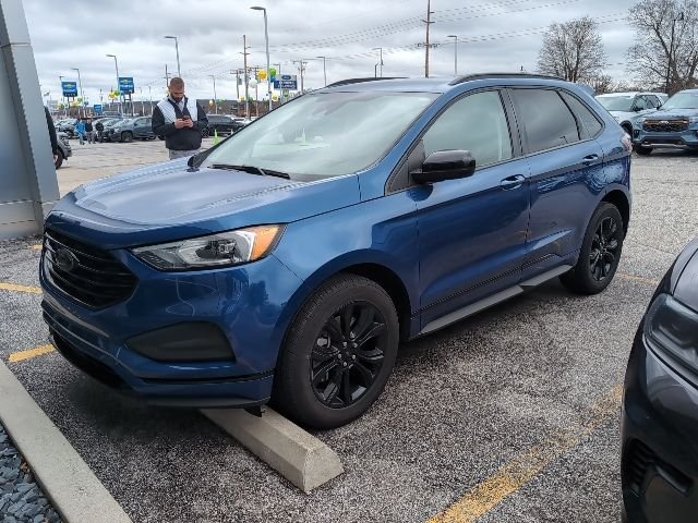 2022 Ford Edge SE