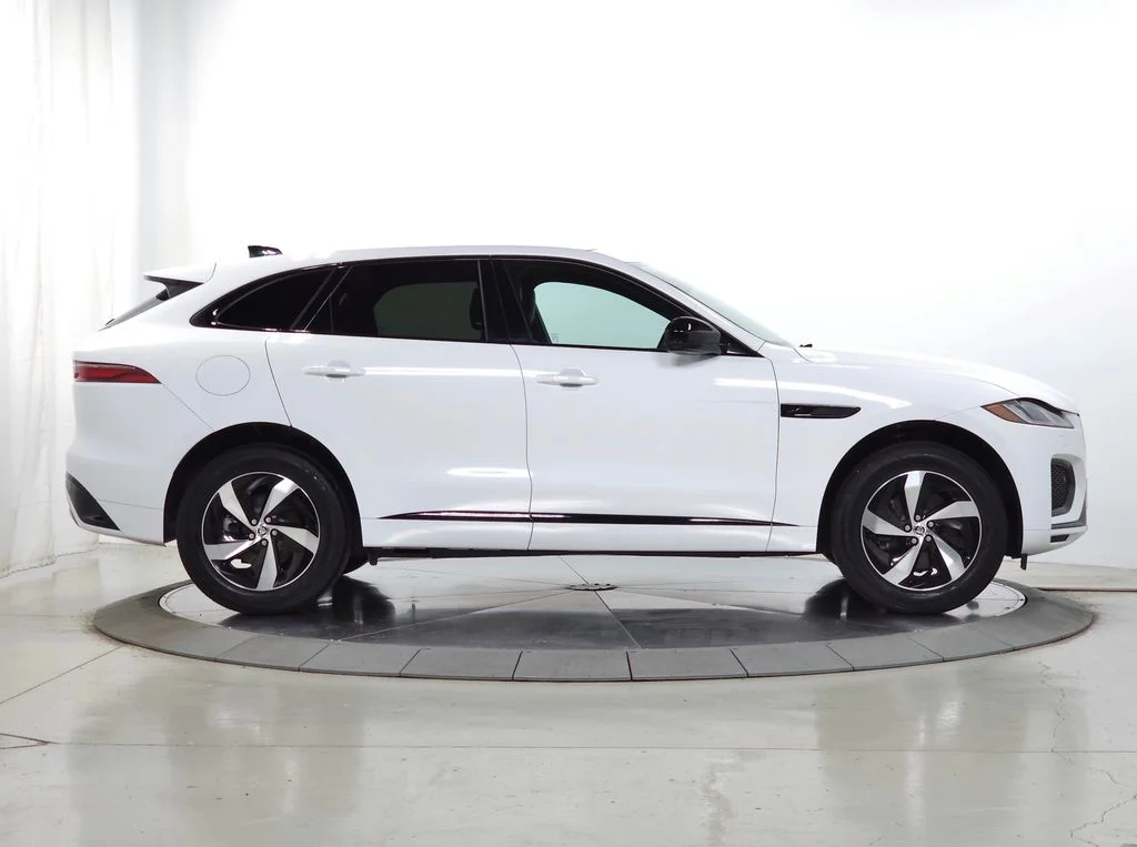 Used 2025  Jaguar P250 R-Dynamic S image 10