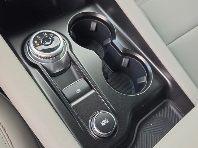 New 2026 Star White Metallic Tri-Coat Ford Active image 22