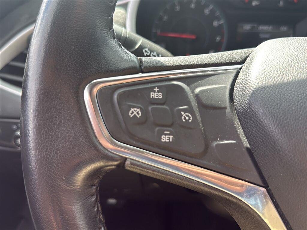 Used 2021 Summit White Chevrolet RS image 8