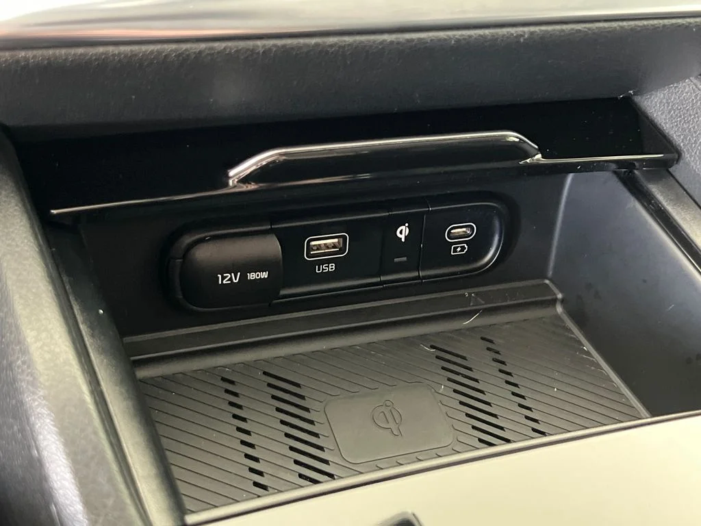 Used 2023 Black Kia SX-Prestige image 34