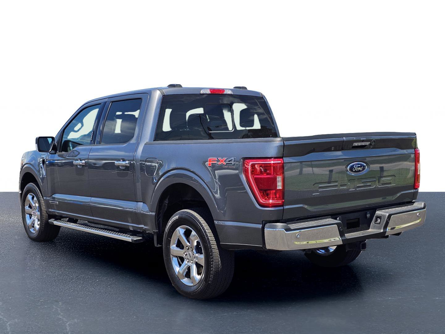 Used 2023 Carbonized Gray Metallic Ford XLT image 13